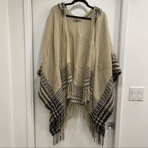 Loom beautiful Black and Tan plaid hooded wrap. O/S
